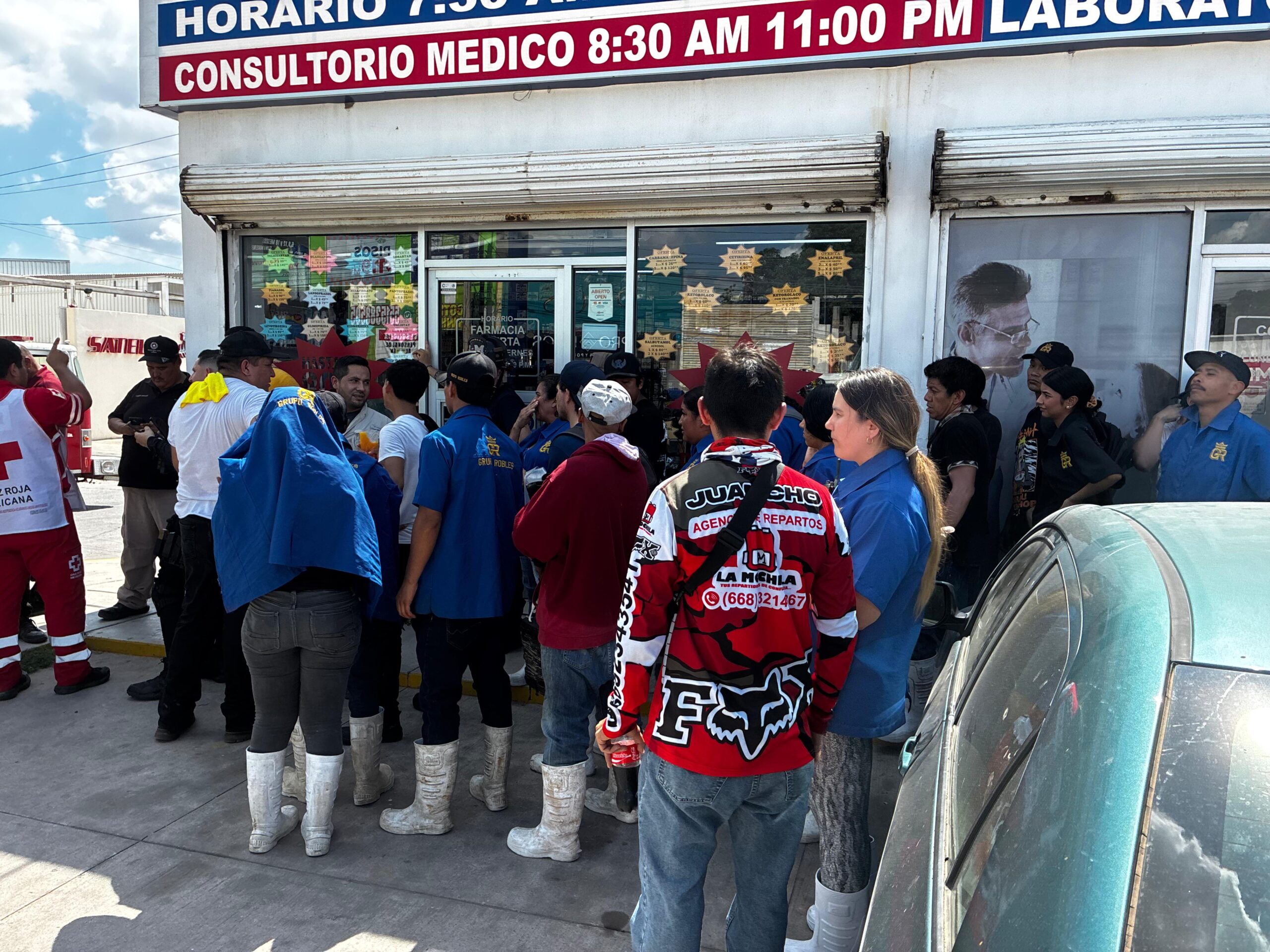 Evacuan a personal de congeladora de mariscos en Los Mochis por fuga de amoniaco