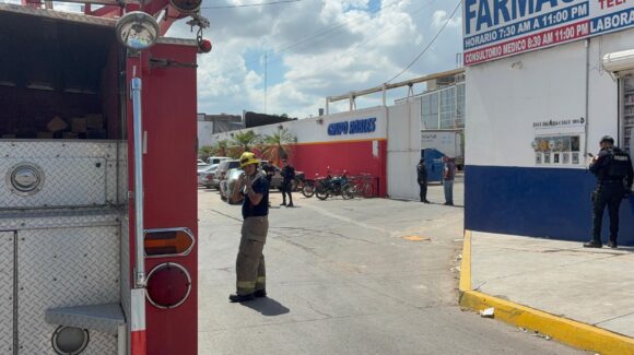 Evacuan a 40 personas por fuga de amoniaco en congeladora de Los Mochis, Sinaloa; hay dos intoxicados