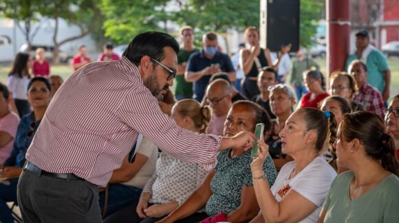 ¡Se transformarán! Calles del sector Villas del Manantial, en Culiacán, se van a mejorar: Juan de Dios Gámez