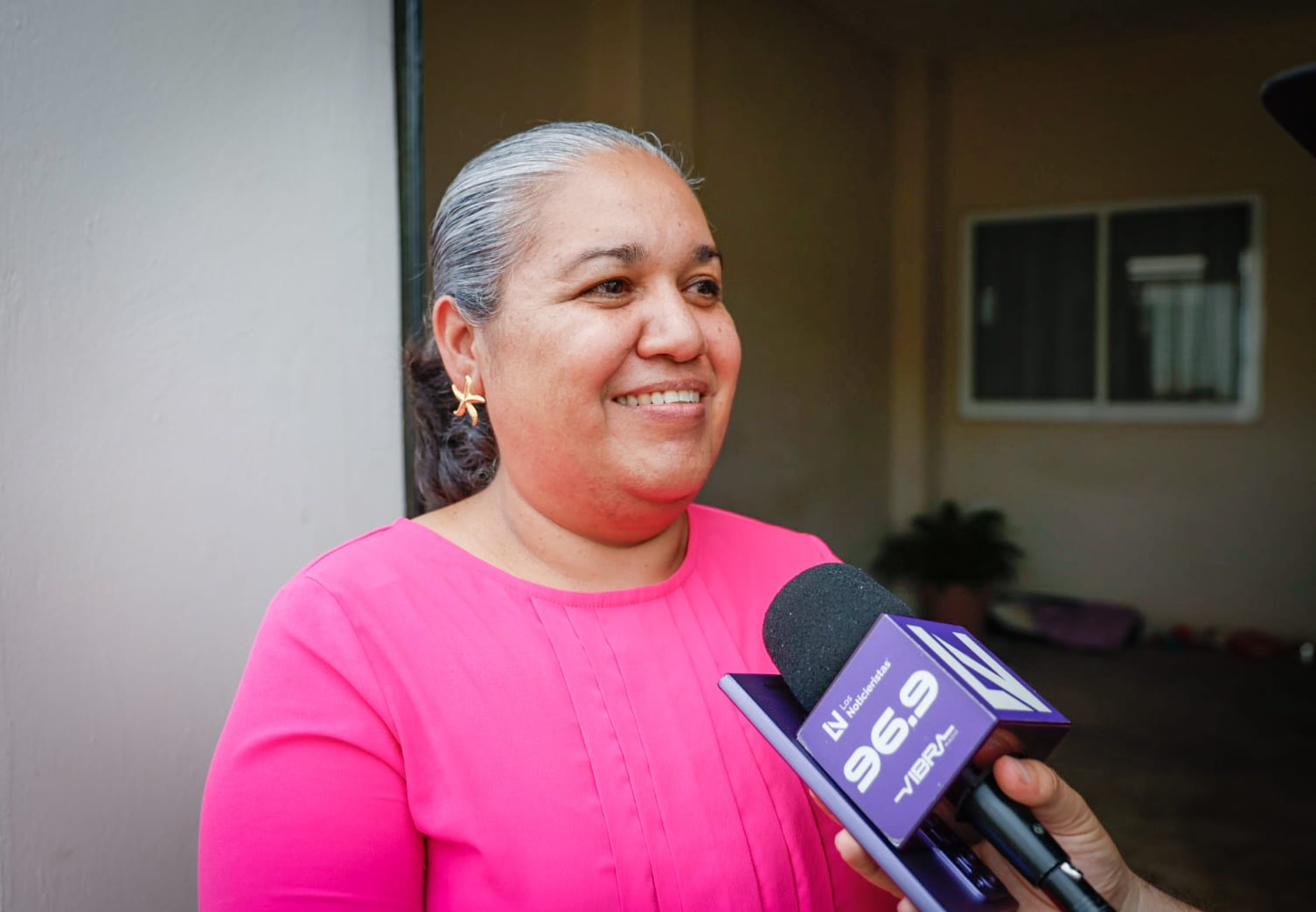 Beneficiada con la entrega de títulos de propiedad en Valles de Encino, Culiacán