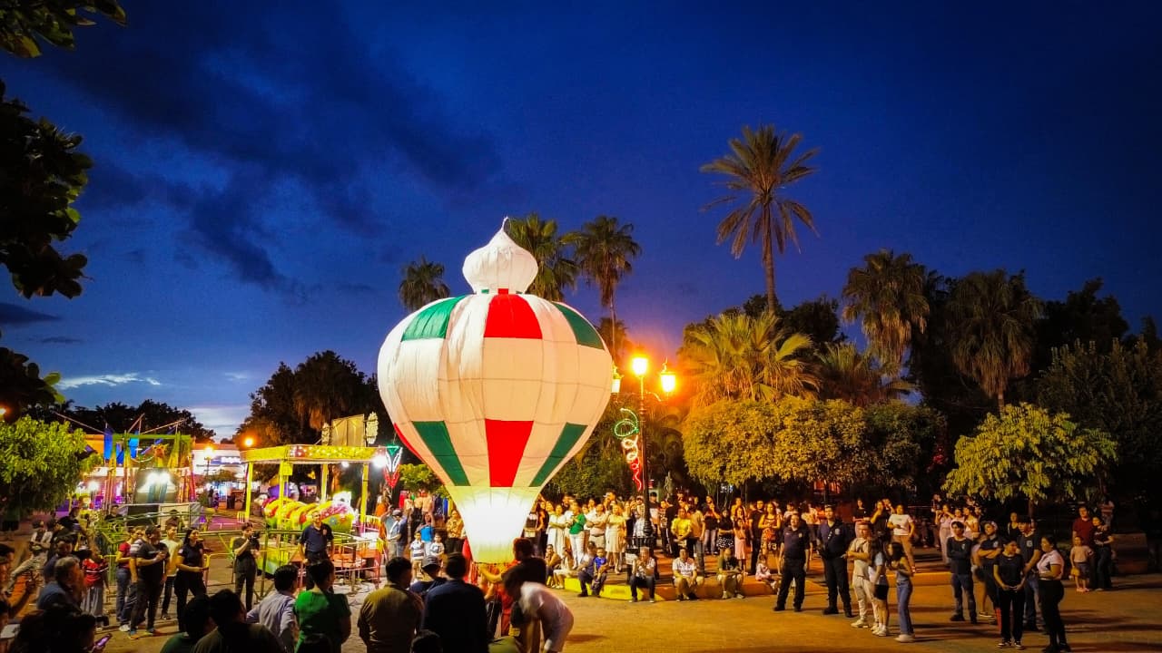 Globos de Cantoya en Mocorito, Sinaloa