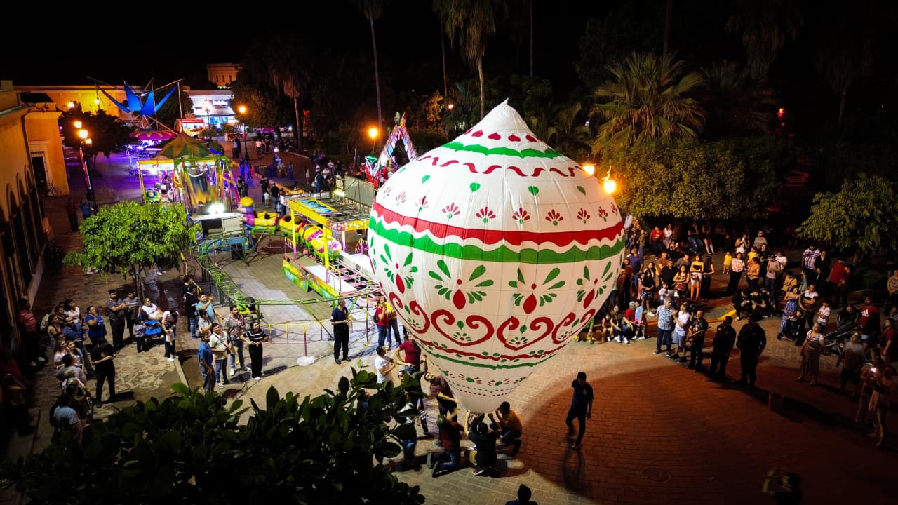 Globos de Cantoya en Mocorito, Sinaloa