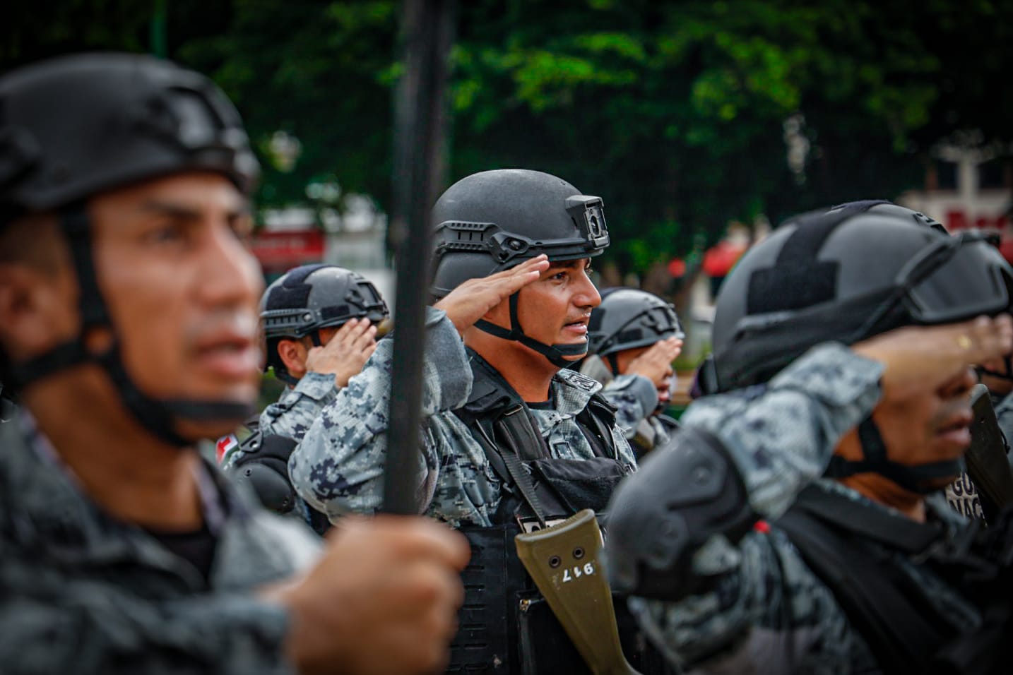 gloria imelda felix encabeza izamiento de bandera