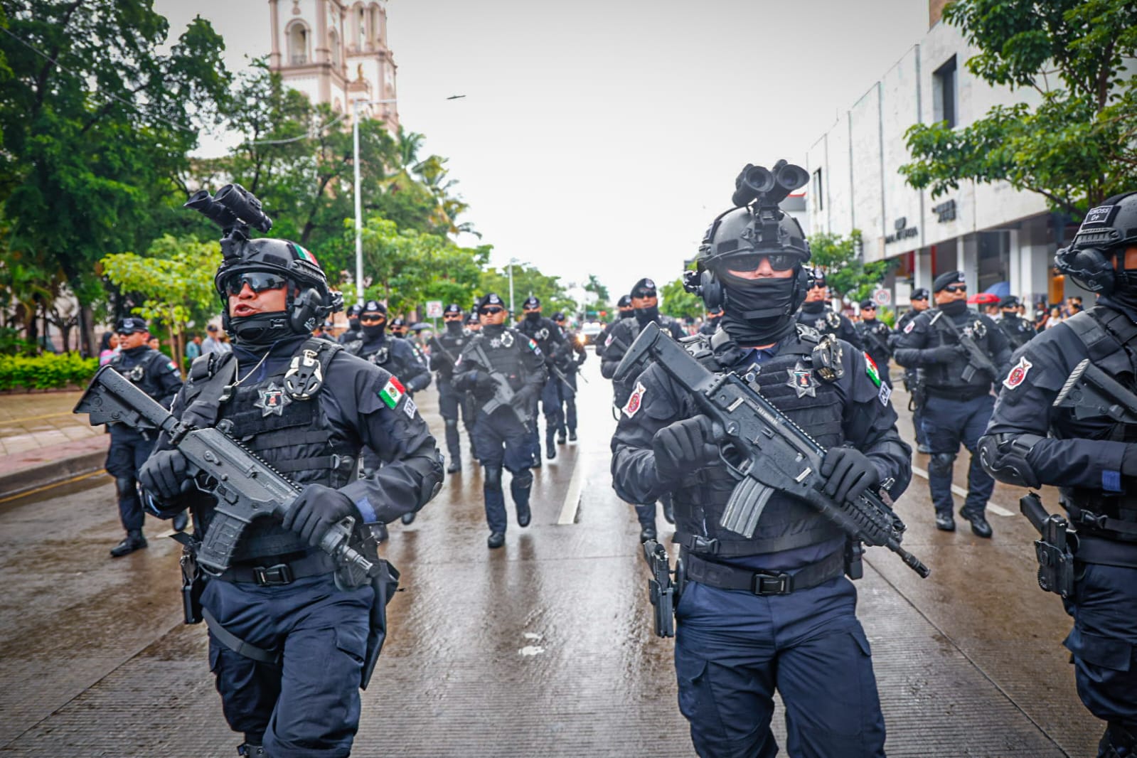 Grupo de Operaciones Especiales Sinaloa (GOES) en el desfile del inicio de la independencia de México