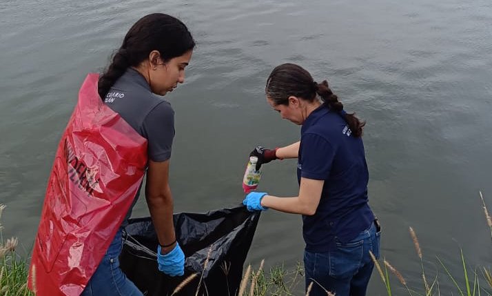 gran acuario y ciudadanos limpian la laguna el camaron de mazatlan