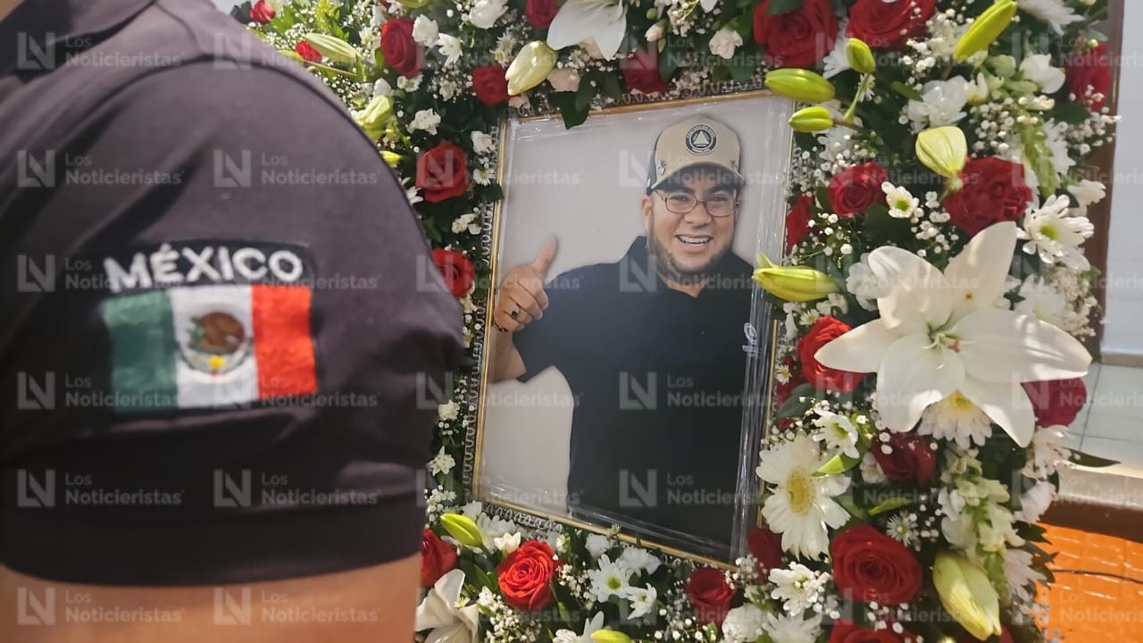 Homenaje de cuerpo presente a elemento de Protección Civil de Navolato