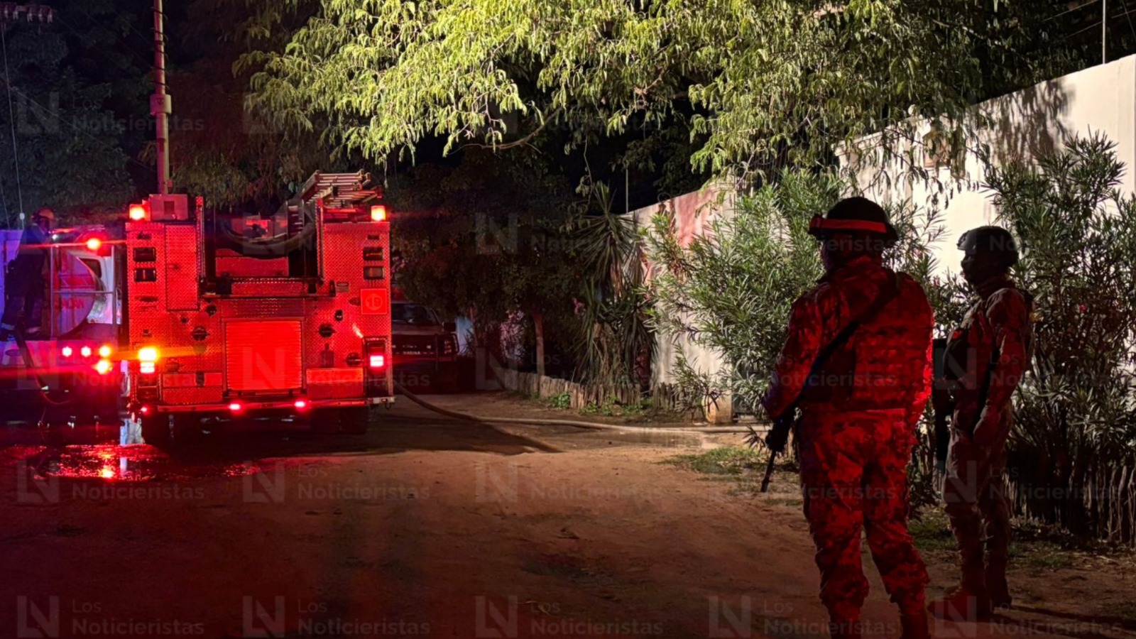 Elementos de distintas corporaciones acudieron al incendio de la hacienda La Chaparrita, en Culiacán