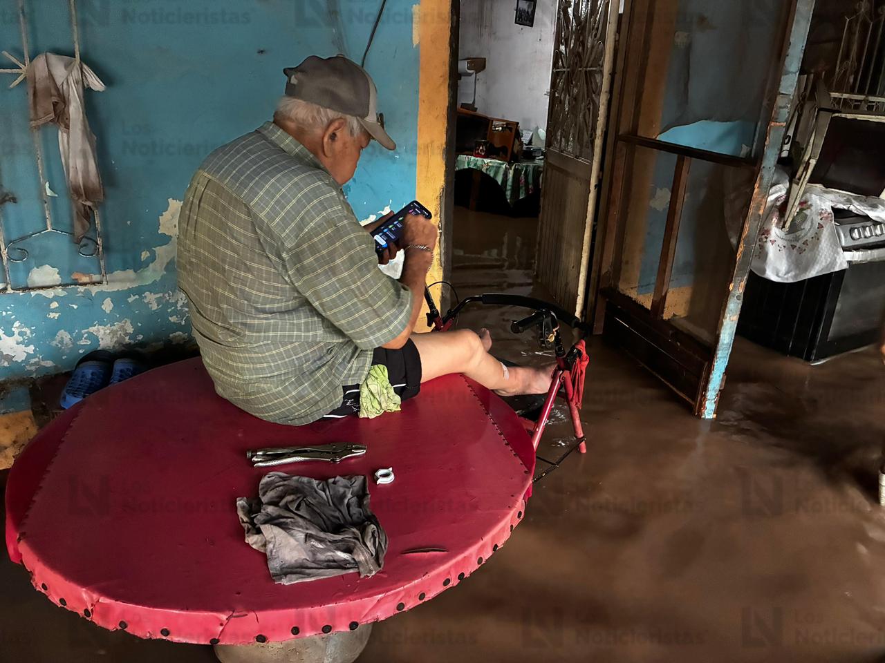 Inundaciones en San Miguel Zapotitlán, Ahome