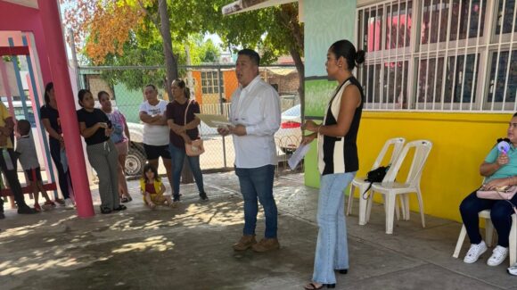 Refuerza Estrella Palacios la educación en Mazatlán con nueva obra eléctrica y entrega de equipo