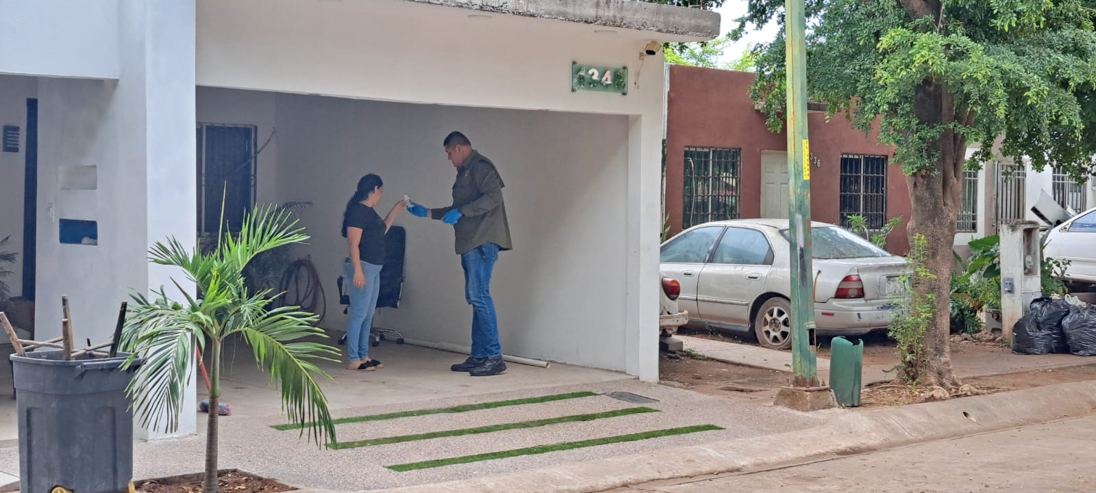 Jornada de fumigación contra garrapatas en San Fermín, Culiacán