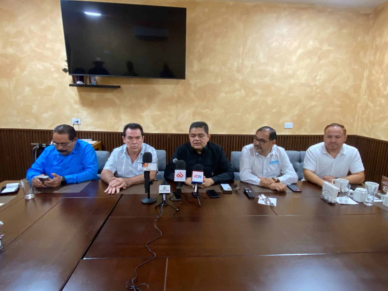 Empresarios de la Alianza para el Desarrollo y Competitividad de las Empresas