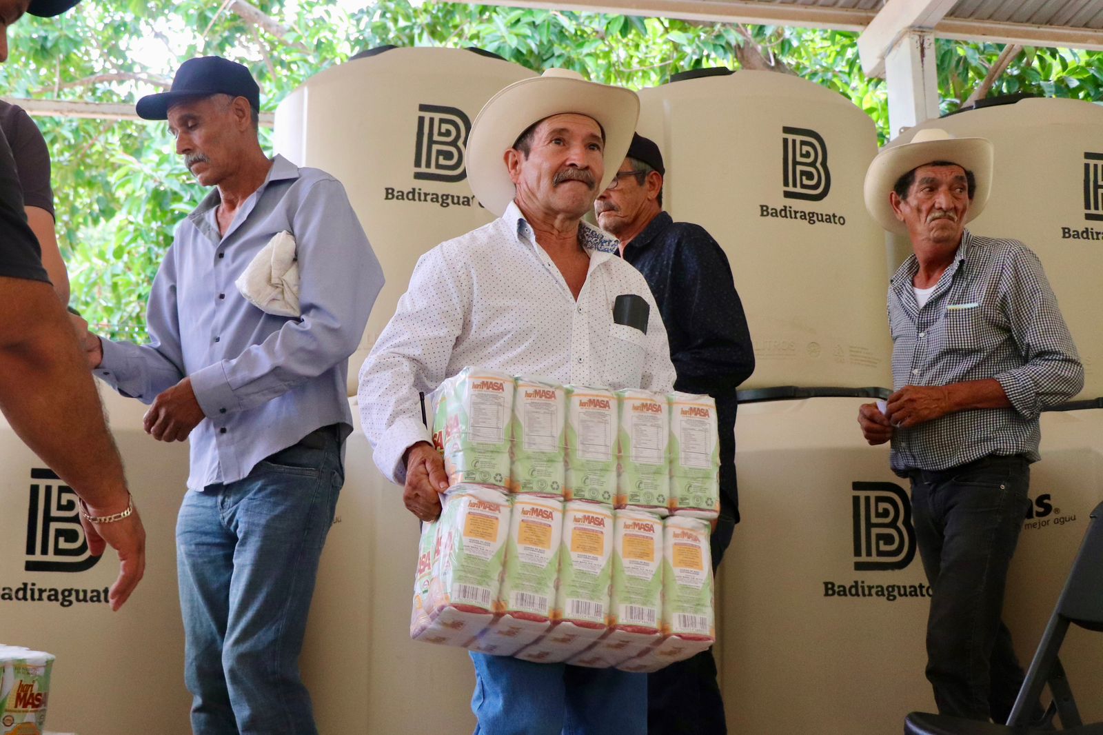 programas sociales entrega de harimasa en comunidades serranas de Badiraguato