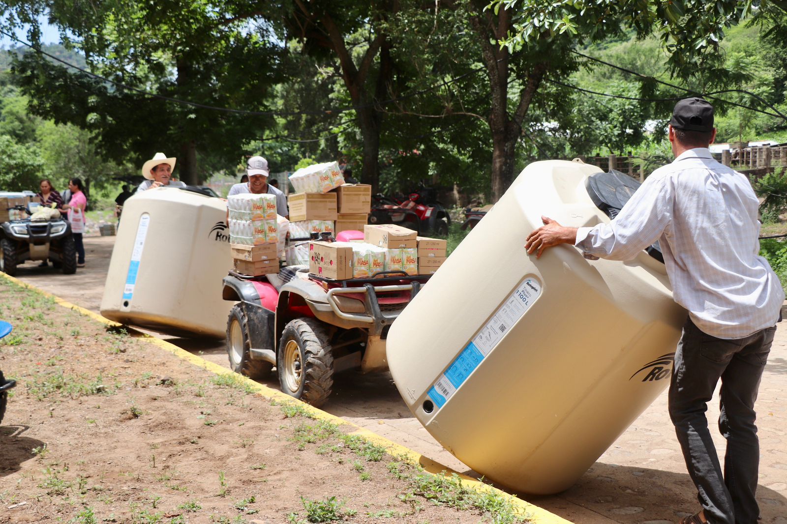 programas sociales entrega de harimasa en comunidades serranas de Badiraguato