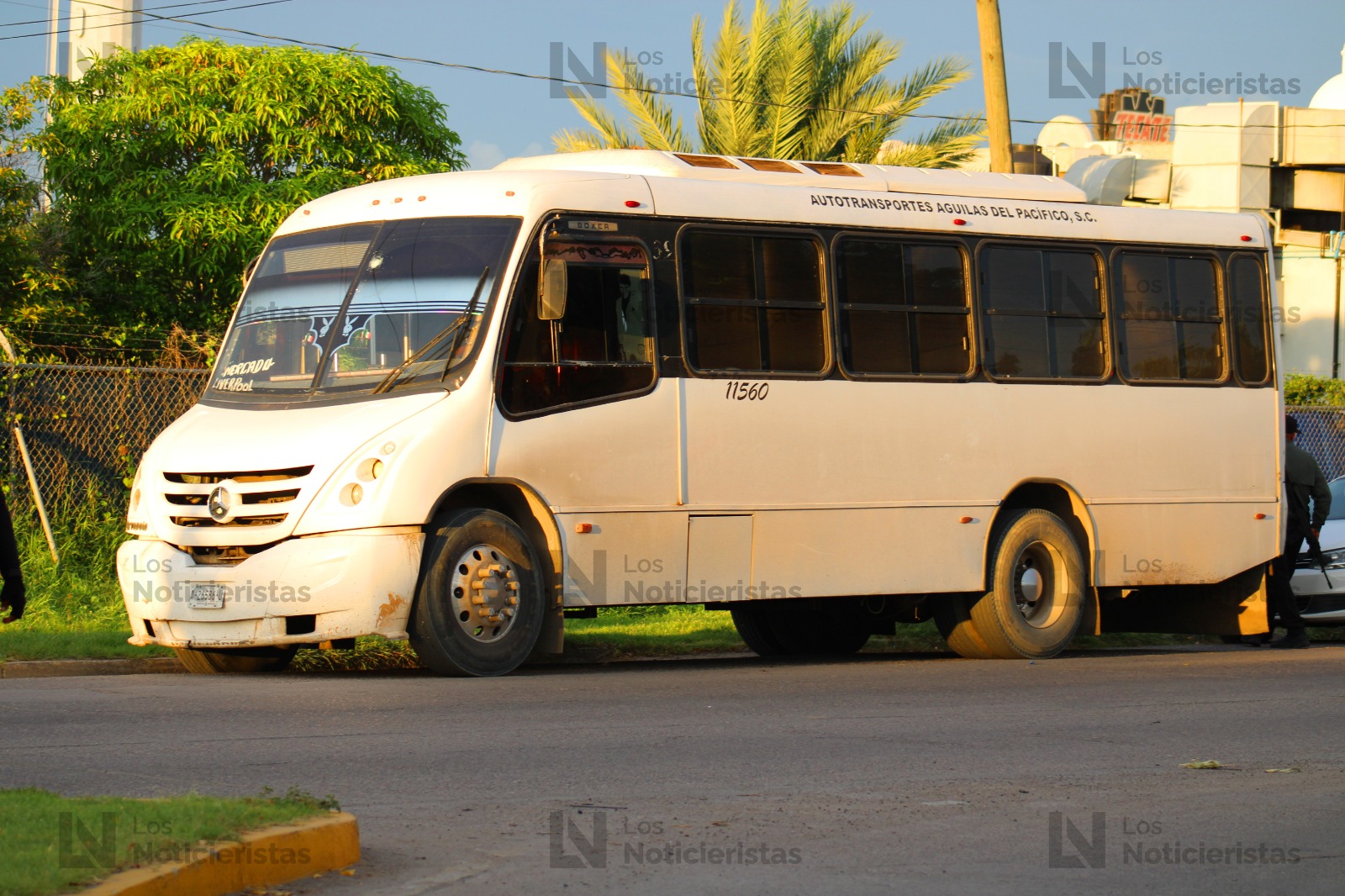 Joven queda lesionado tras ataque armado en camión urbano de Mazatlán