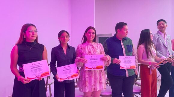 “El futuro de Guasave está en sus manos”, jovenes reciben premios al Mérito Juvenil 2025, en Guasave ,Sinaloa