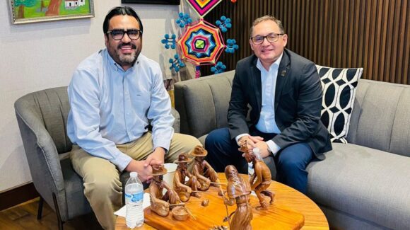 Colaboración y oferta curricular para alumnos; Ayuntamiento de Culiacán y UAdeO acuerdan alianza