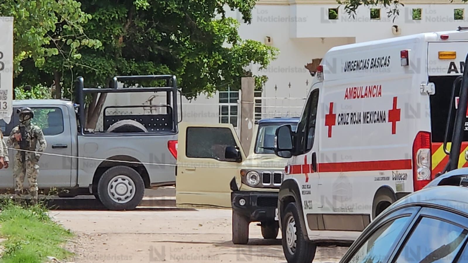 la camioneta del hoy occiso quedo con las puertas abiertas
