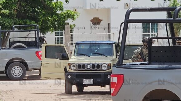 Ejecutan a balazos a hombre en un vehículo en campo El Diez, Culiacán, tras persecución