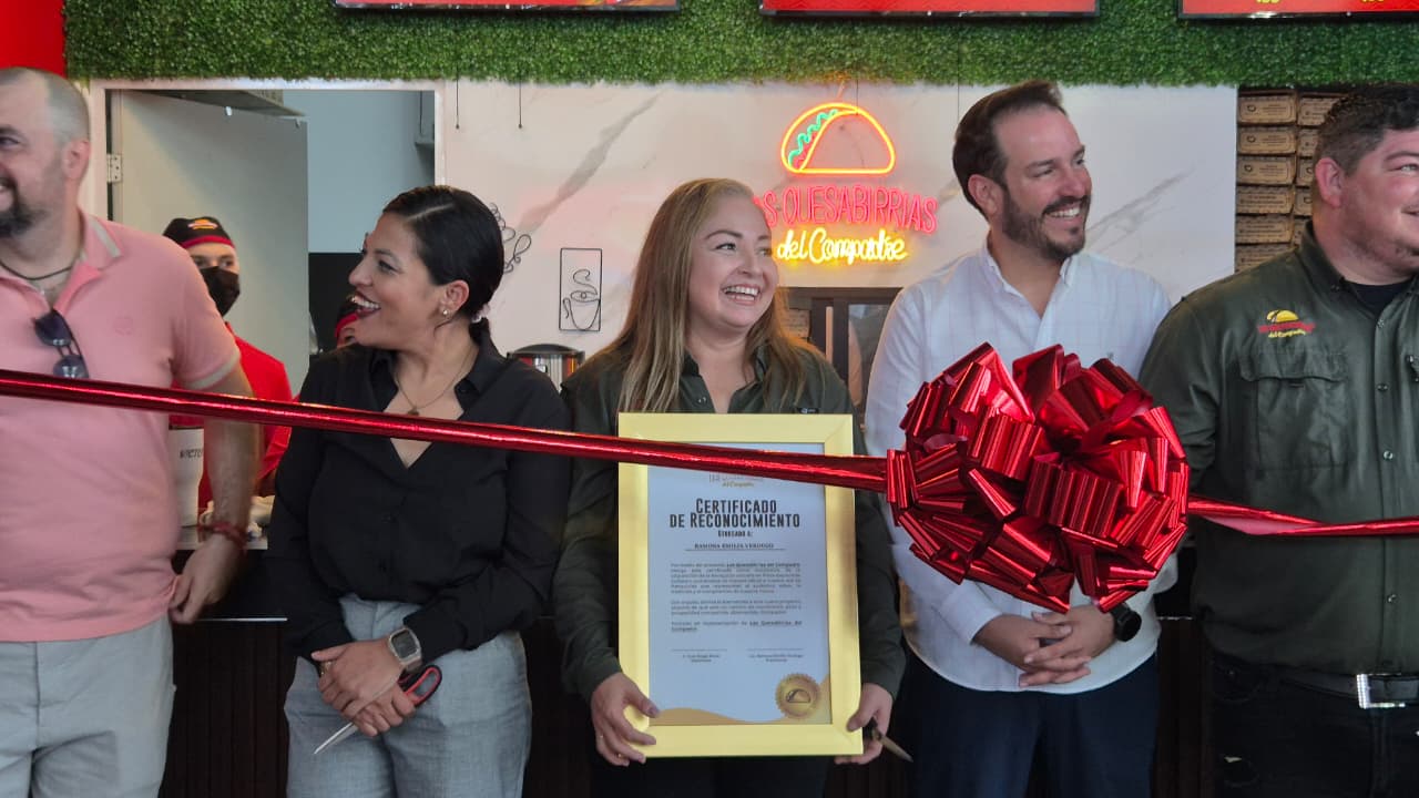 Inauguran sucursal número 20 de Las Quesabirrias del Compadre en Culiacán, Sin