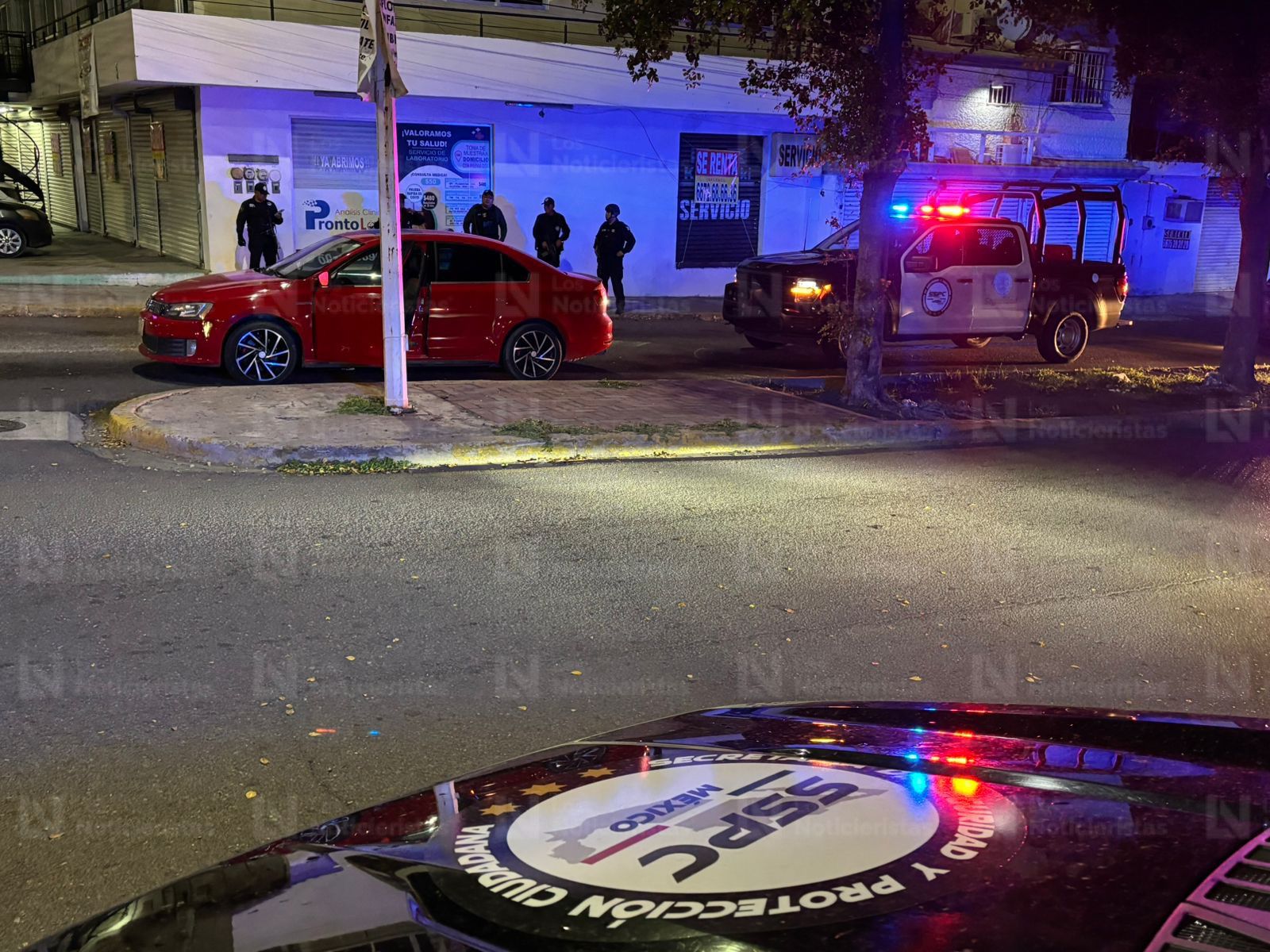 Auto abandonado tras "levantón" de padre e hijo en Las Vegas de Culiacán. Sin.