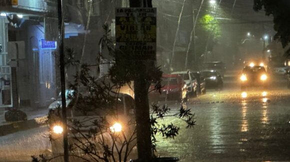 Se registra fuerte aguacero en Villa Unión y pronostican más lluvias para Mazatlán, Sinaloa, este 28 de septiembre
