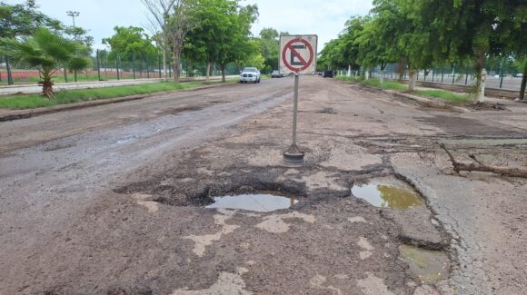 Esperan llegada de asfalto de Gobierno del Estado para reparar baches en Los Mochis