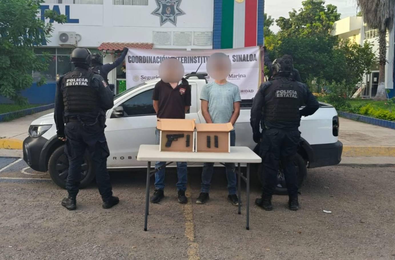 los detenidos y el arma fueron puestos ante el MP