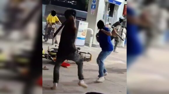 “Los Macheteros” lo hacen de nuevo, se agarran a golpes en fiesta de San Miguel Zapotitlán, Ahome, Sinaloa