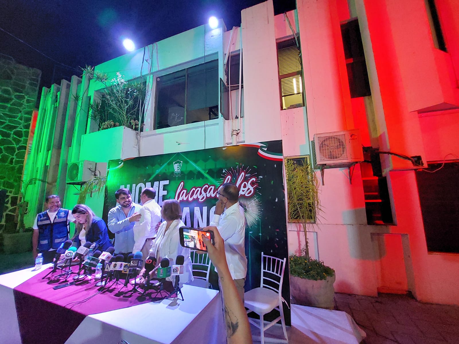 Luis Mexía, artista invitado al Día del Grito en Ahome