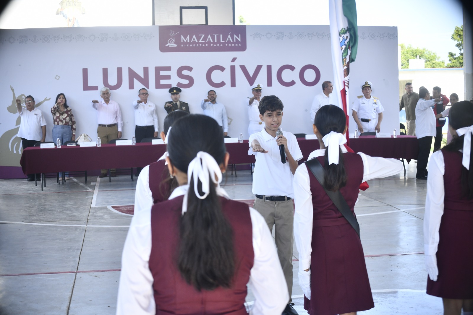 Lunes Cívico en primaria de Mazatlán, Sinaloa