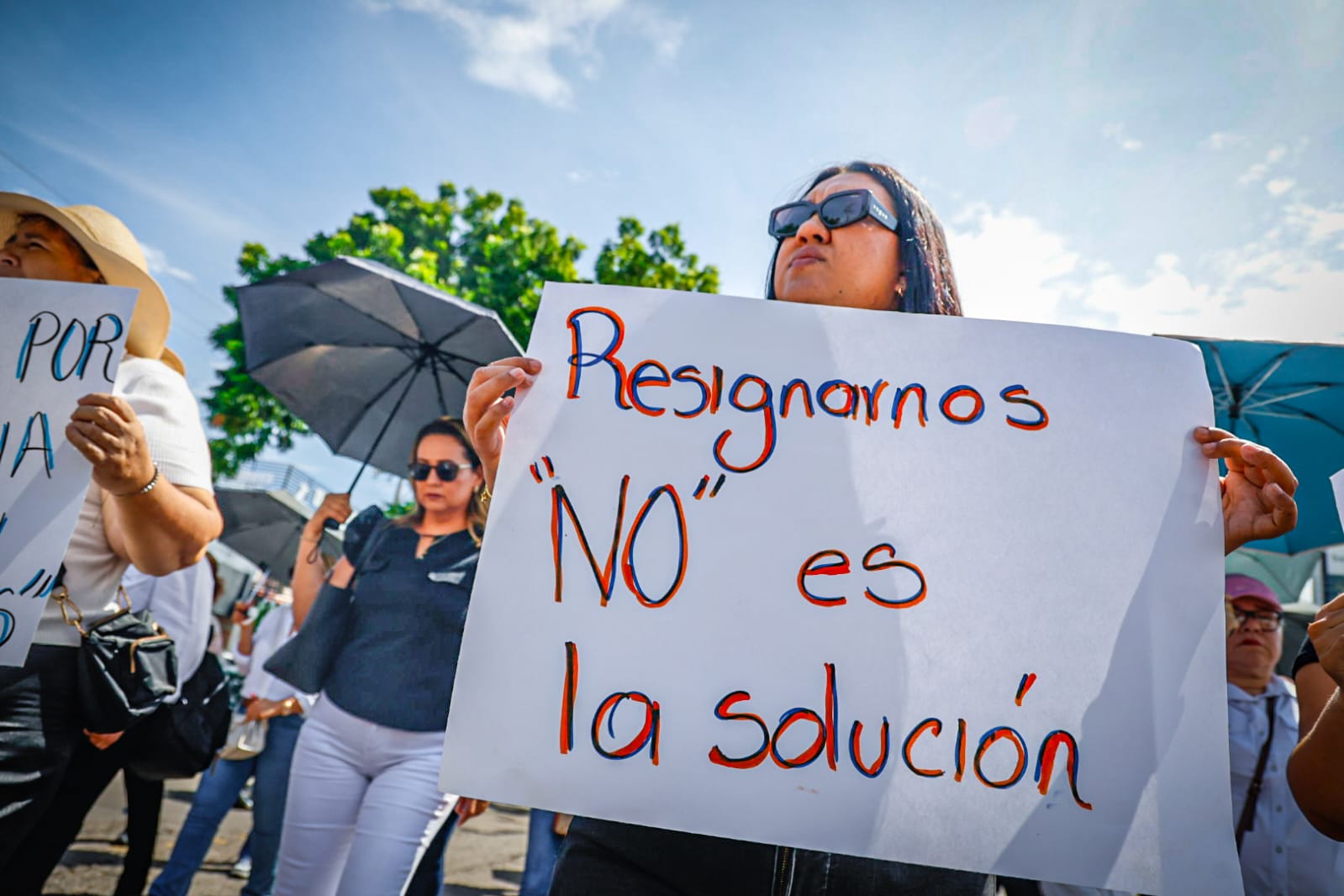 Manifestantes caso maestra Jesamel