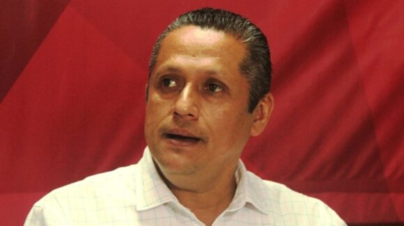 “Temo por mi vida”: Dr. Manuel Pineda exige protección tras sufrir ataque armado en El Rosario, Sinaloa