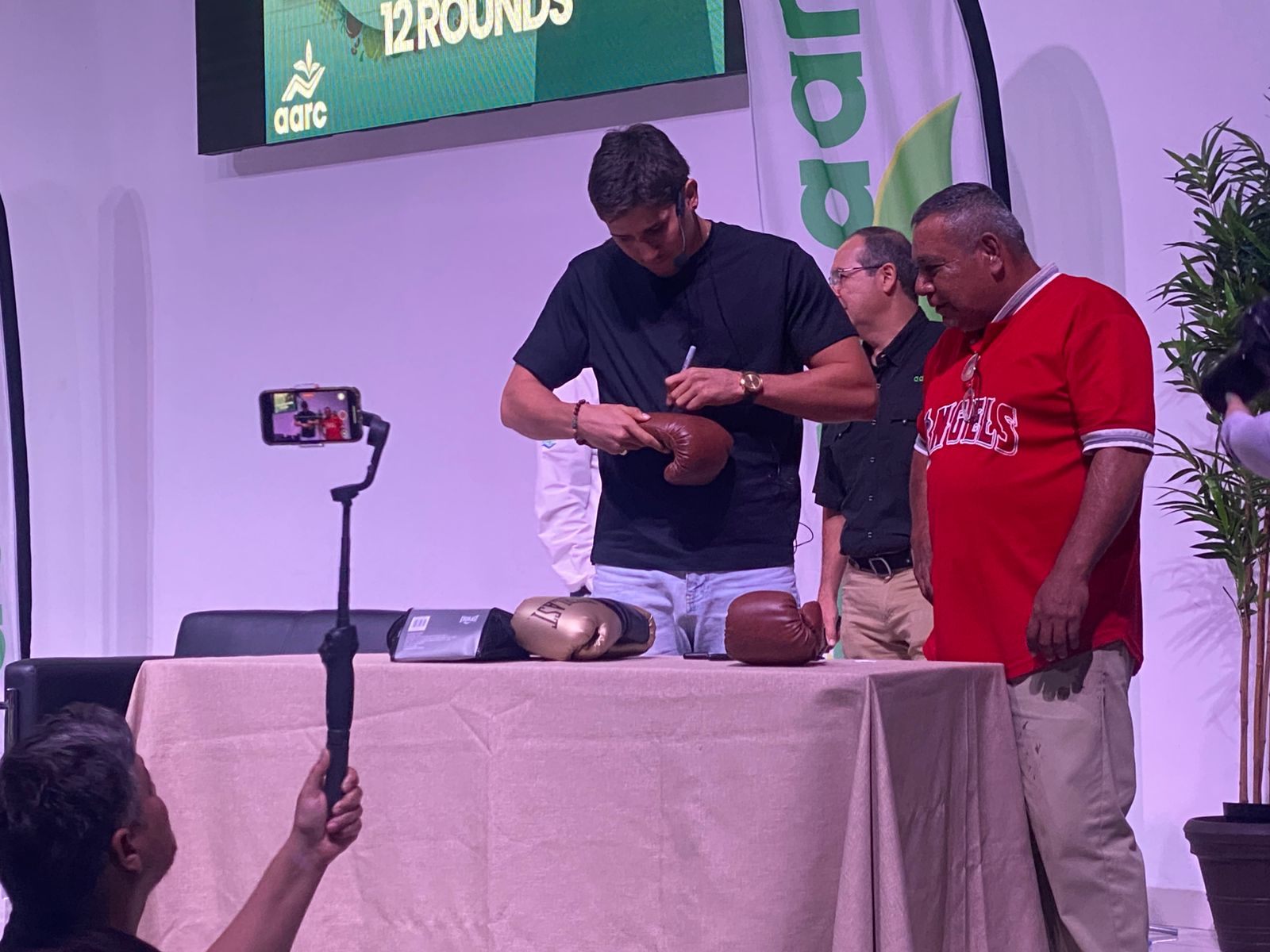 marco verde ofrece conferencia en culiacan sinaloa firma