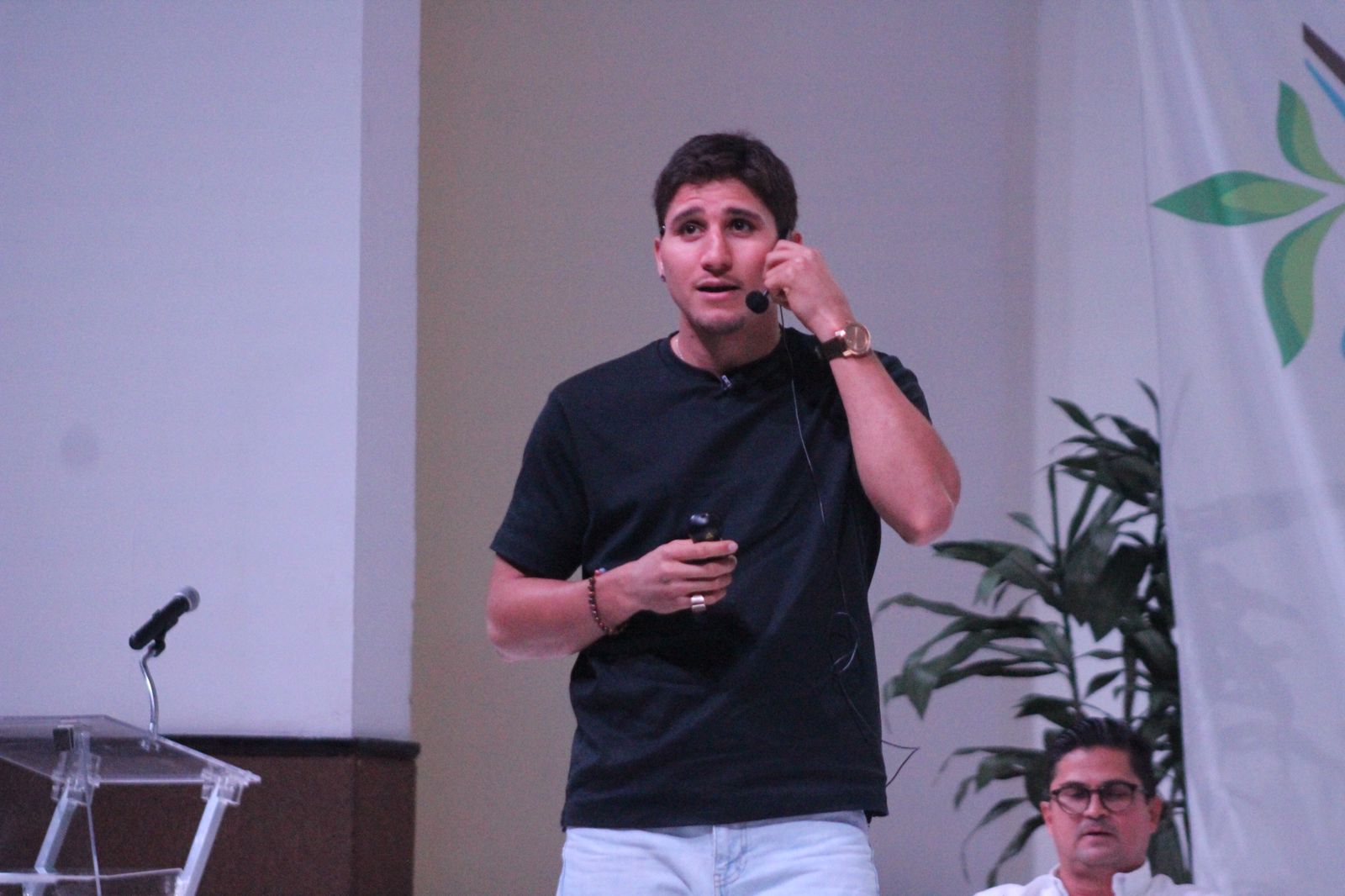 marco verde ofrece conferencia en culiacan sinaloa
