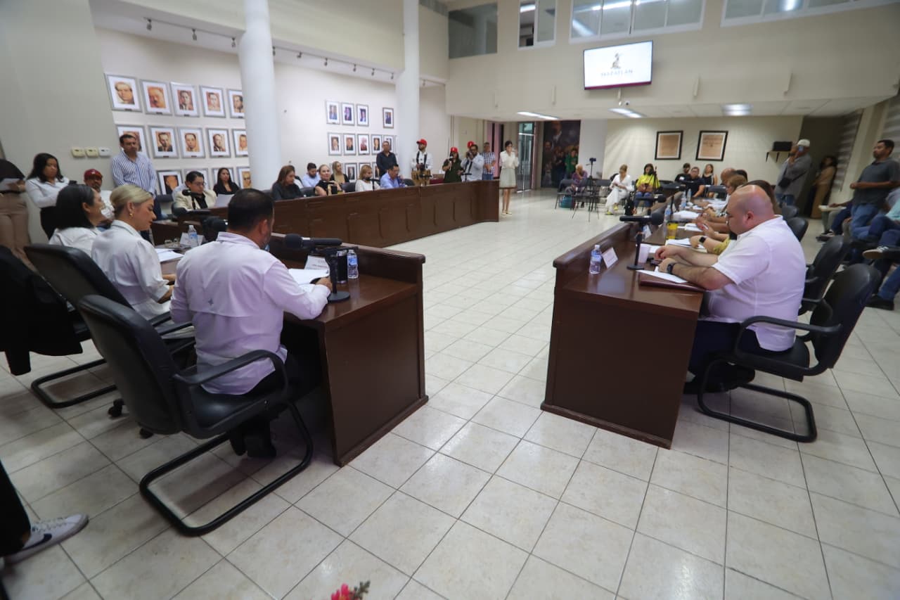 Mazatlán firma convenio de colaboración con la Unipol