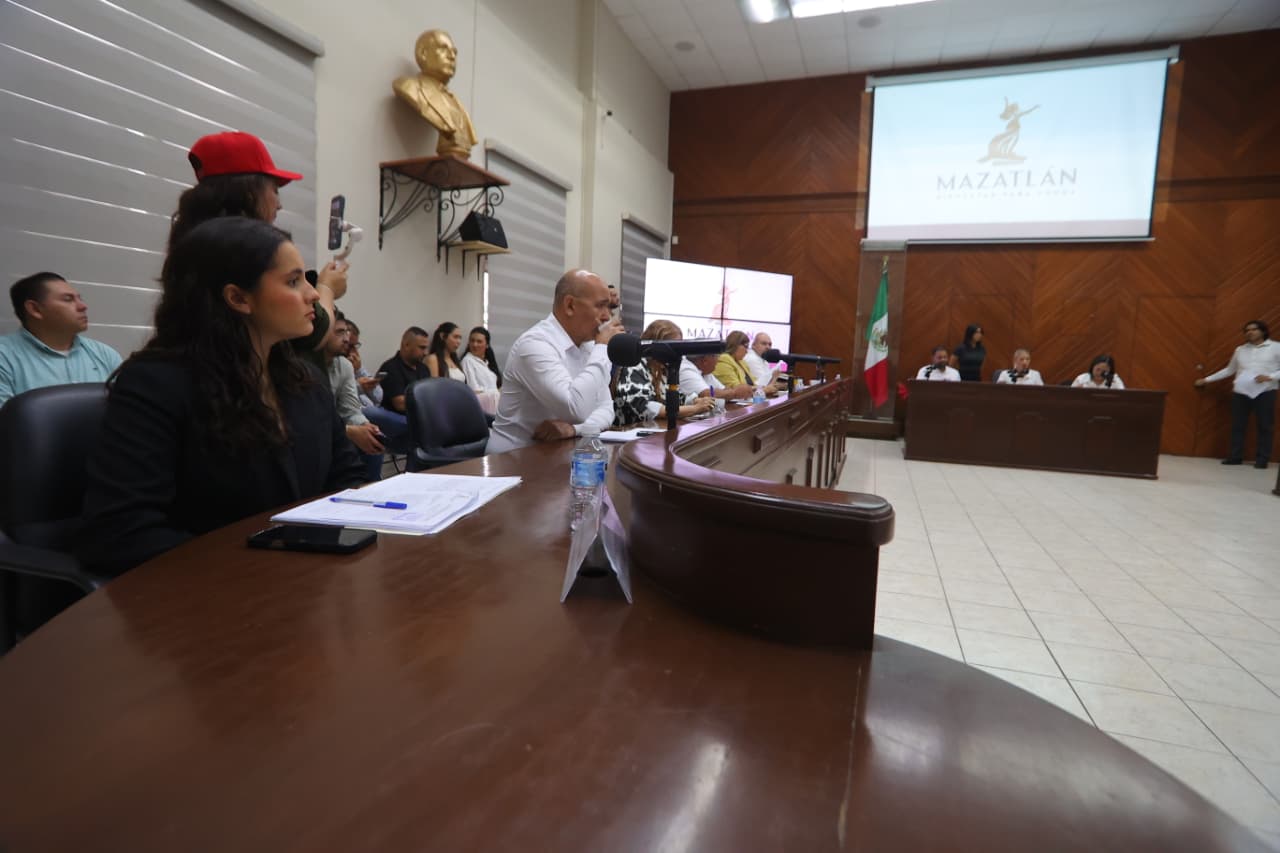Mazatlán firma convenio de colaboración con la Unipol