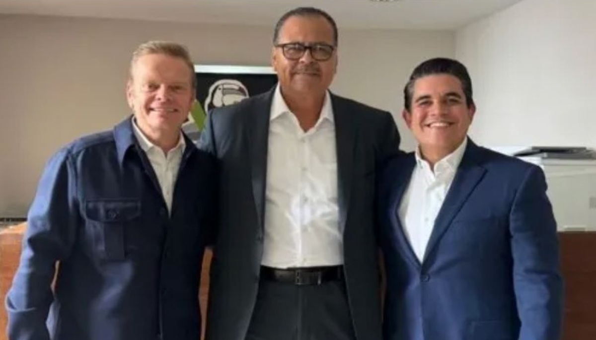 Mingo Vázquez se suma al PVEM
