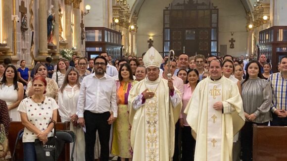 Gámez Mendívil y Obispo unen oración durante misa del 494 aniversario de la ciudad para que regrese la paz a Culiacán