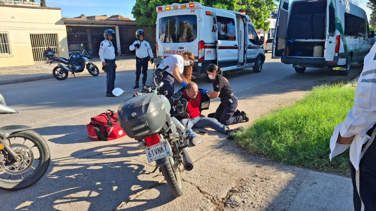 Motociclista se accidenta en Los Mochis
