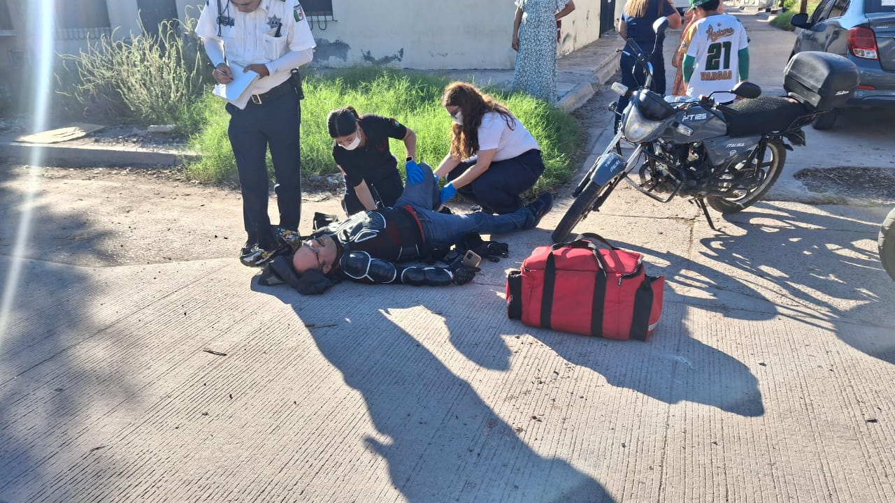 Motociclista se accidenta en Los Mochis