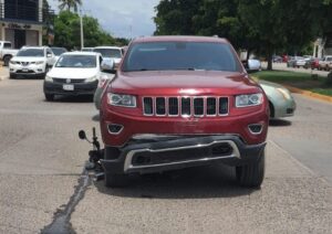 Motociclista termina debajo de camoioneta en Guasave