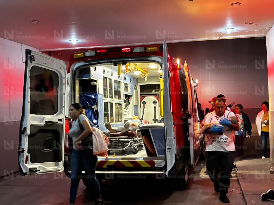 Mujer y bebé resultan lesionados tras accidente en El Colorado, Ahome