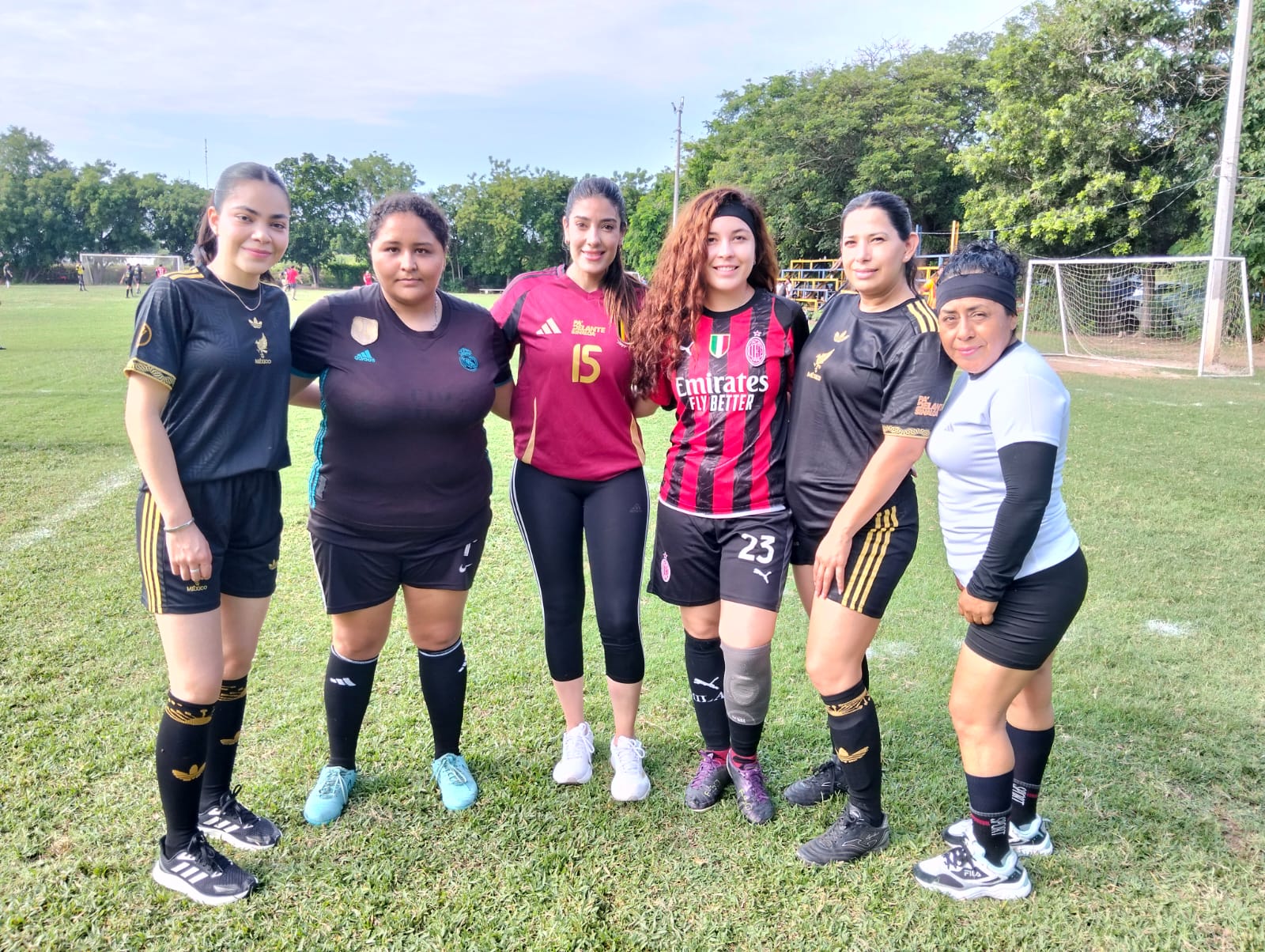 Mujeres de la Liga Periodística "Pa' Delante Sinaloa"