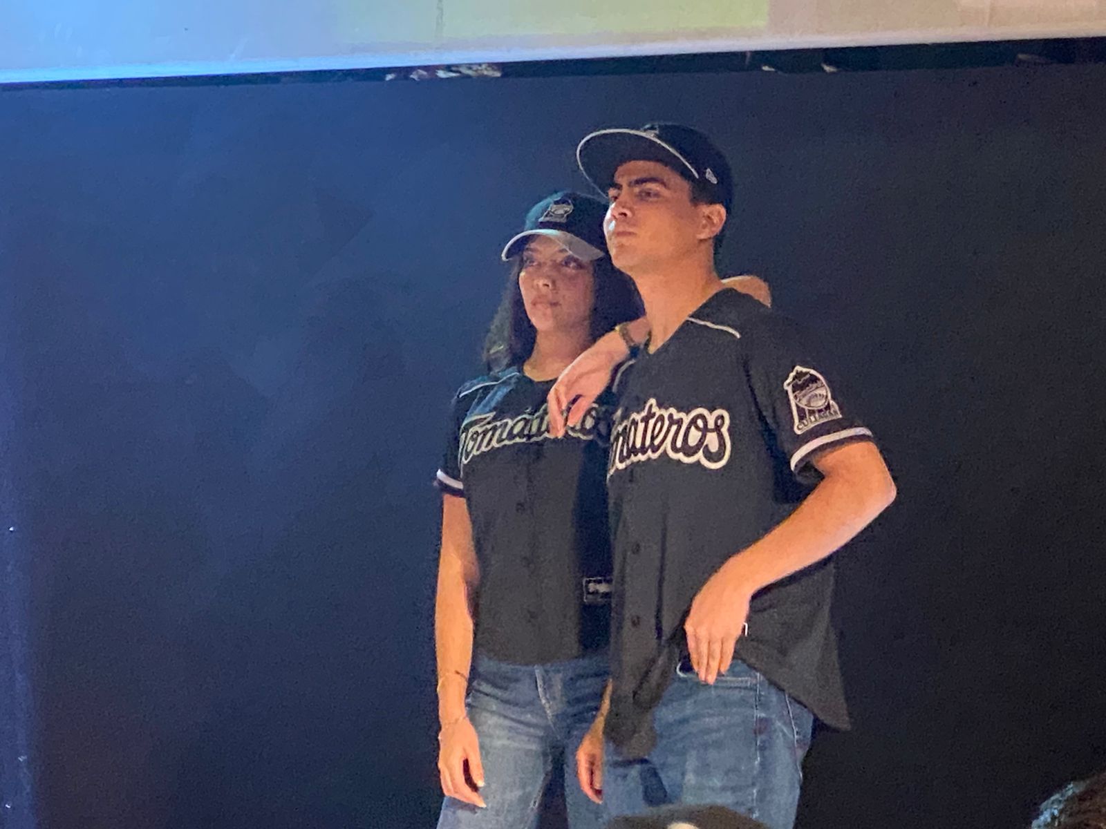 Nuevos uniformes de Tomateros de Culiacán
