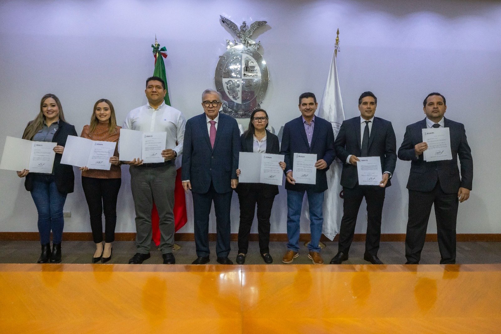 Rubén Rocha con nuevos titulares de l Gobierno de Sinaloa