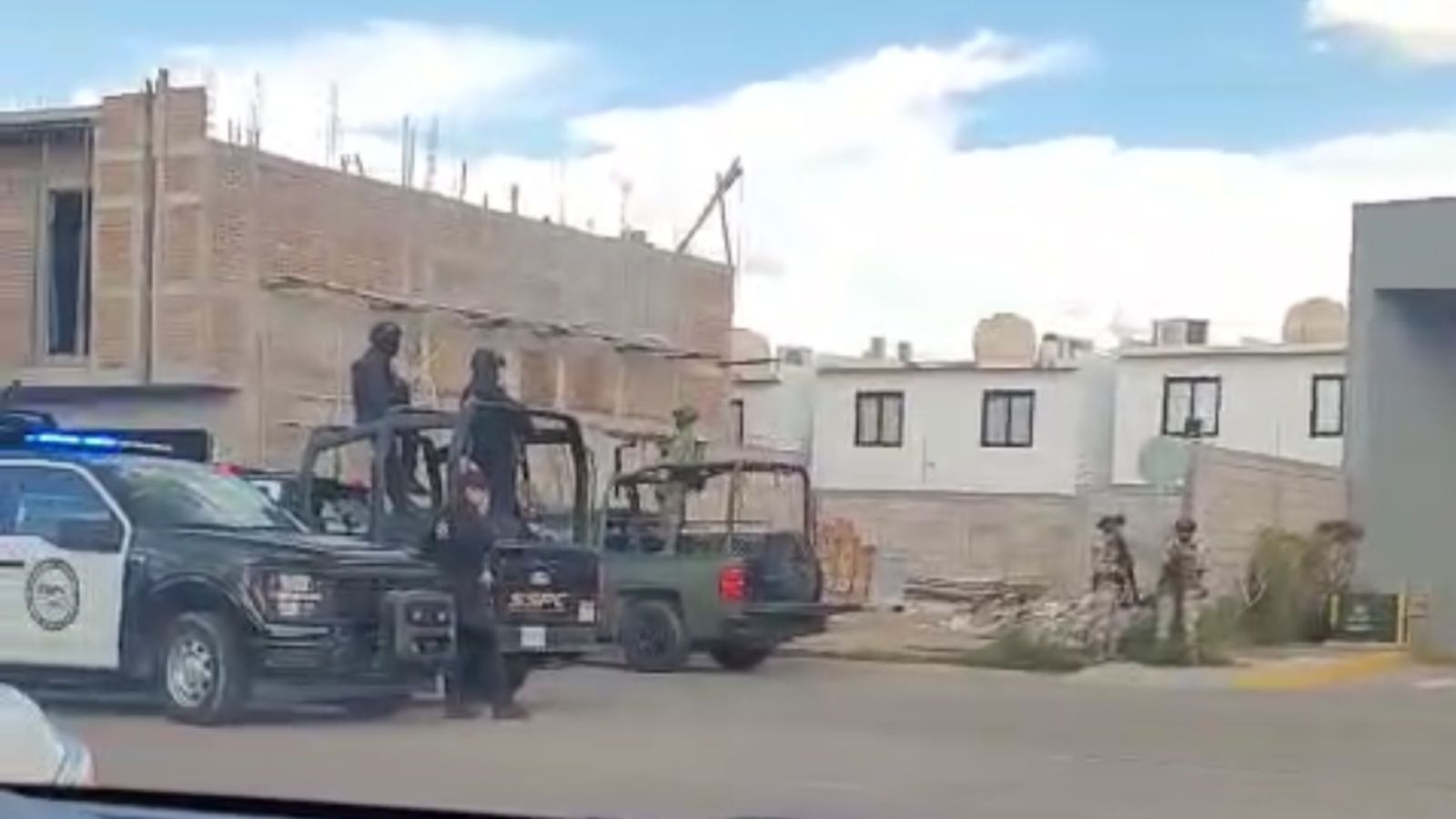 Ocho personas detenidas en operativo en Altana Residencial, en Culiacán