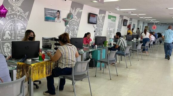 Exhortan en Mazatlán, Sinaloa a evitar “coyotes” en trámites de Recaudación de Rentas