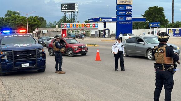 Autoridades policiacas realizan operativo antipolarizados en Guasave