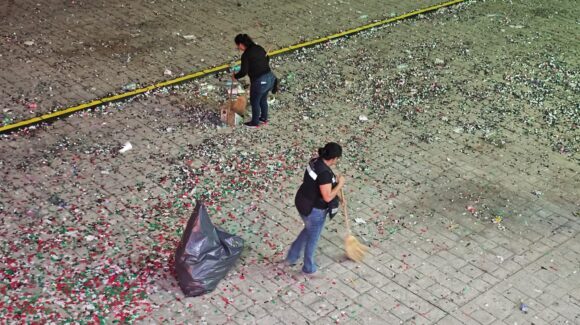 Recogen 21 toneladas de basura tras ceremonia de Independencia en Mazatlán, Sinaloa