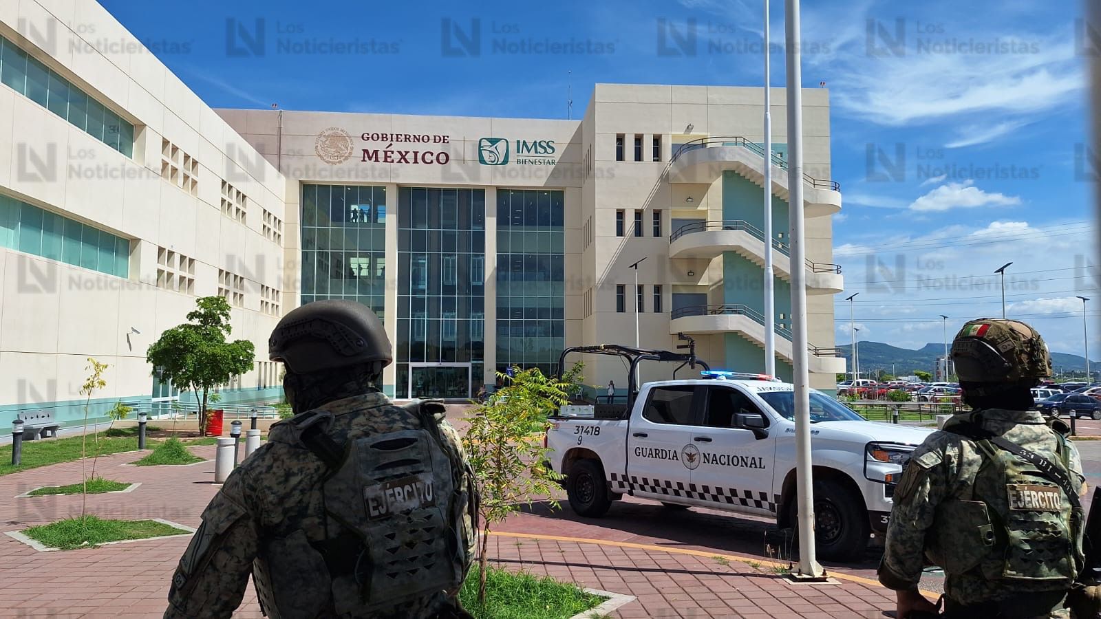 Elementos de seguridad despliegan operativo en el Hospital General de Culiacán